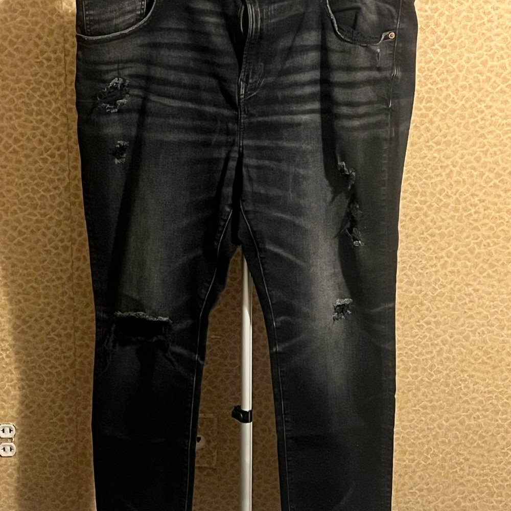 American Eagle Airflex Men's Black Distressed Jeans with holes